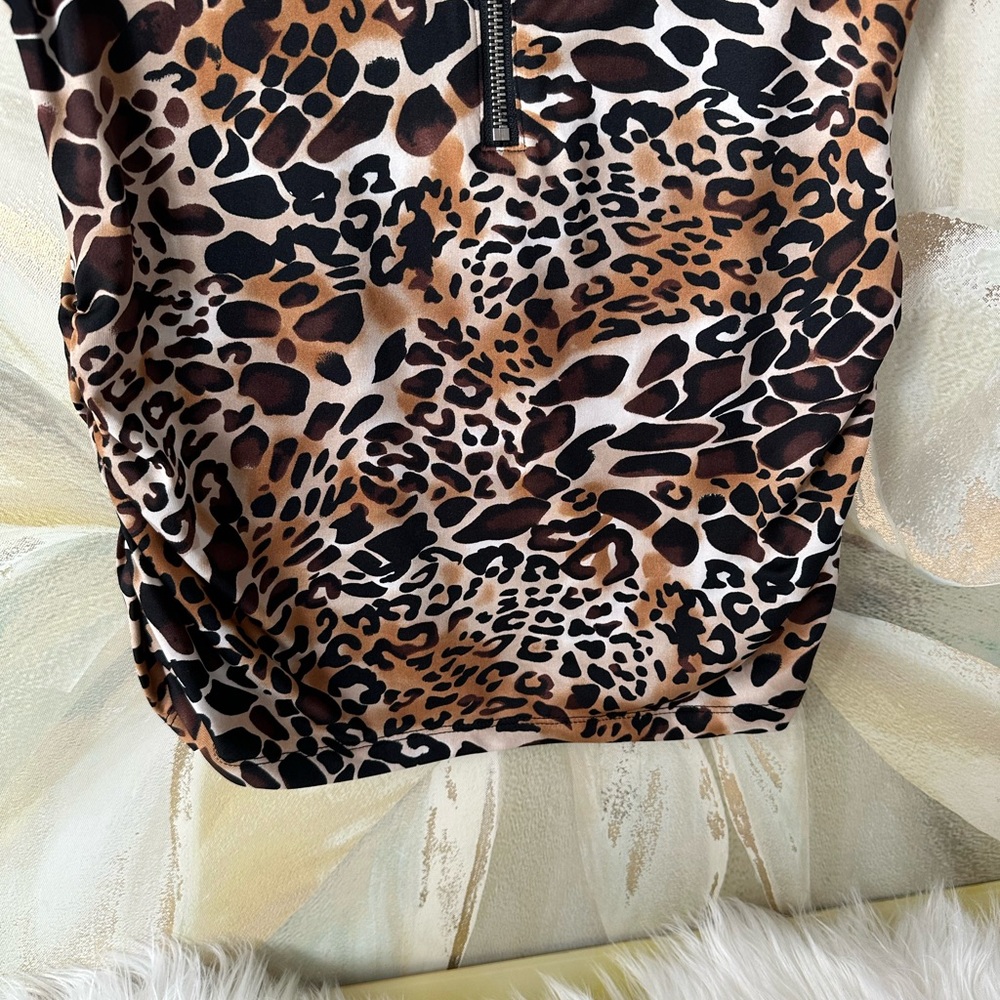 Animal Print Top - Picture 3 of 6